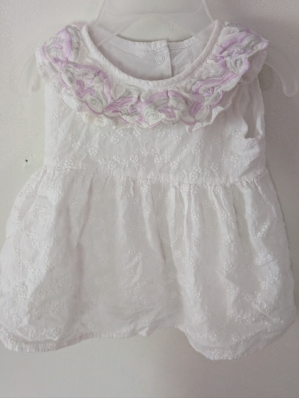 Infant White/Lavender Sleeveless Cotton Dress with Ruffle Collar